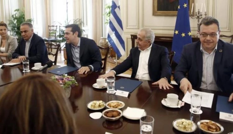 Απάντηση Μαξίμου για Τσαβούσογλου: Η Τουρκία αρνείται να δεχτεί…